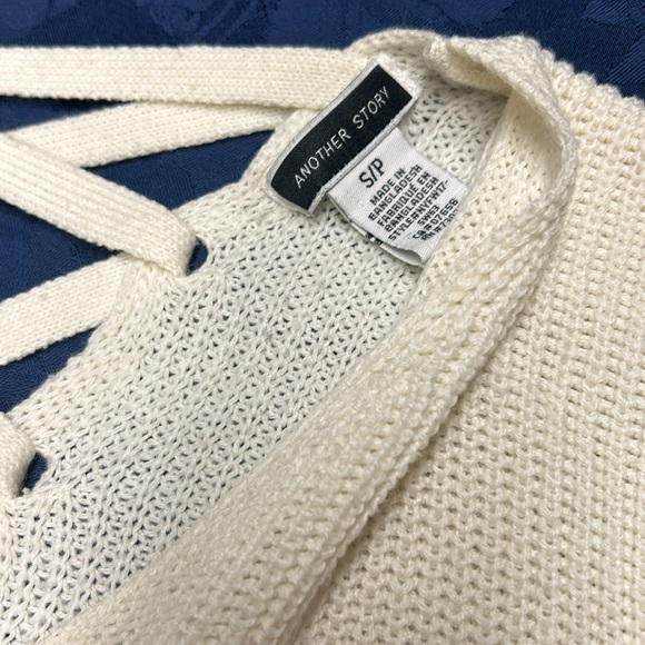 Another Story sweater - Picture 6 of 7